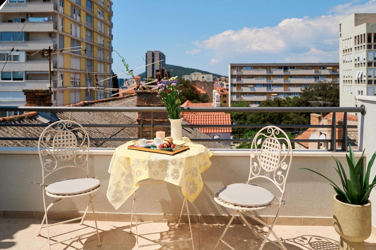 Modern & Spacious Rooftop Apartment With Natual Sunlight Сплит Экстерьер фото